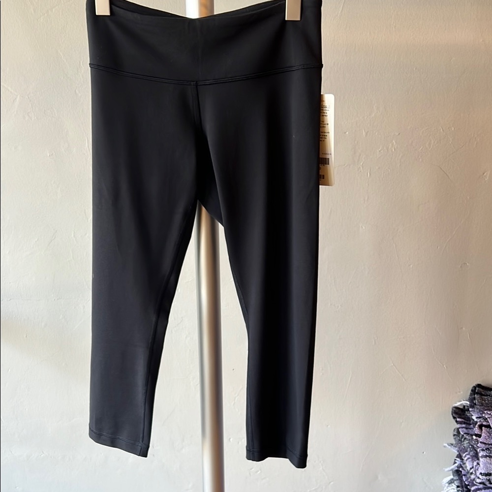 Black Lululemon Wunder Under Crop II Leggings